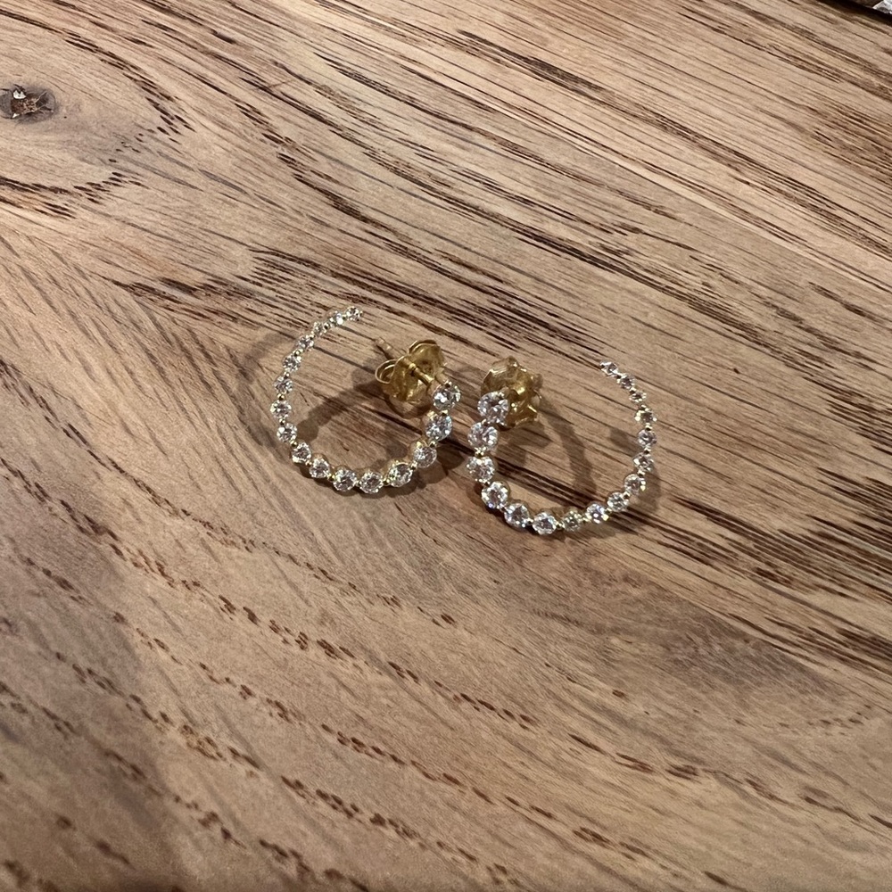 Graduated diamond hoops - Picture 4 of 8